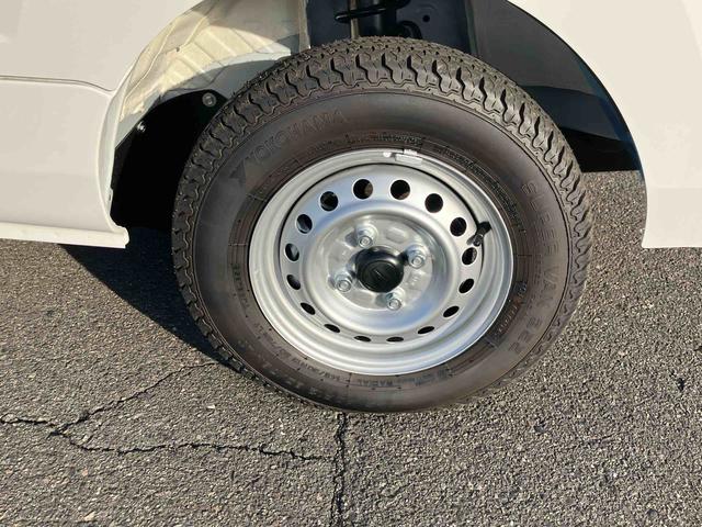 ハイゼットトラックスタンダード４ＷＤ　５速マニュアル　衝突被害軽減ブレーキ　横滑り防止装置　ＡＢＳ　運転席・助手席エアバッグ　アイドリングストップ　マニュアルエアコン　パワーステアリング　届出済未使用車（福島県）の中古車