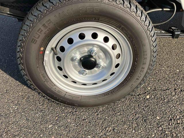 ハイゼットトラックスタンダード４ＷＤ　５速マニュアル　衝突被害軽減ブレーキ　横滑り防止装置　ＡＢＳ　運転席・助手席エアバッグ　アイドリングストップ　マニュアルエアコン　パワーステアリング　届出済未使用車（福島県）の中古車