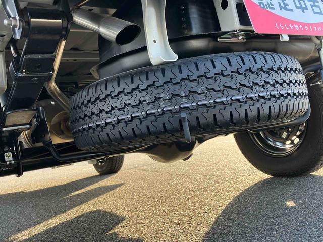 ハイゼットトラックスタンダード４ＷＤ　５速マニュアル　衝突被害軽減ブレーキ　横滑り防止装置　ＡＢＳ　運転席・助手席エアバッグ　アイドリングストップ　マニュアルエアコン　パワーステアリング　届出済未使用車（福島県）の中古車