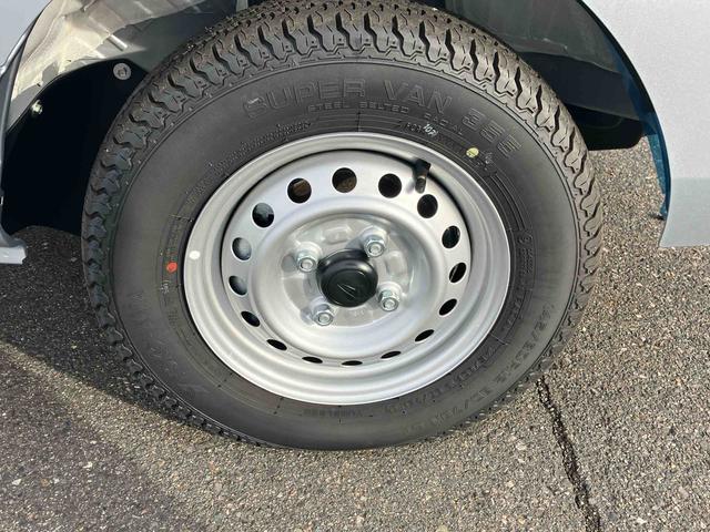 ハイゼットトラックスタンダード4WD CVT 660cc 衝突被害軽減ブレーキ 横滑り防止装置 ABS 運転席・助手席エアバッグ マニュアルエアコン パワーステアリング アイドリングストップ 届出済未使用車(福島県)の中古車