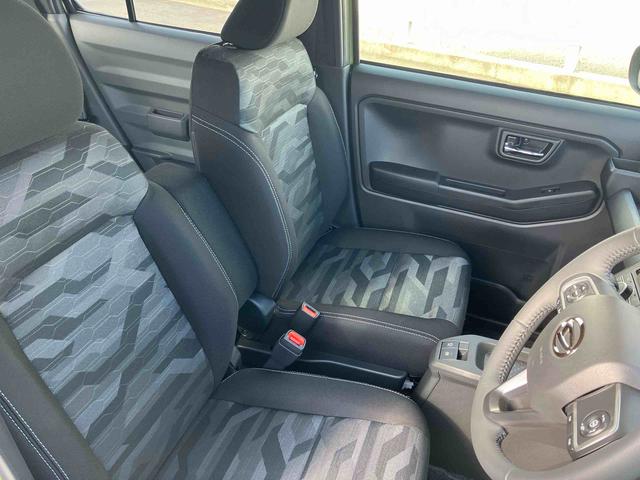 タフトＧ　ダーククロムベンチャー　４ＷＤ　届出済未使用車４ＷＤ　ＣＶＴ　６６０ｃｃ　ディスプレイオーディオ　バックモニター　衝突被害軽減ブレーキ　横滑り防止装置　ＡＢＳ　サイドエアバッグ　アイドリングストップ　プッシュボタンスタート　届出済未使用車（福島県）の中古車