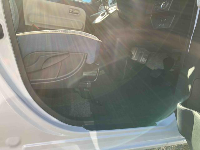 ムーヴキャンバスストライプスＧ２ＷＤ　スマートアシスト　ＣＶＴ　　シートヒーター　電動パーキングブレーキ　オートホールド機能　プッシュボタンスタート　ベンチシート　衝突警報機能　コーナーセンサー　バックカメラ（福島県）の中古車