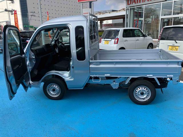 ハイゼットトラックジャンボエクストラ 4WD 届出済未使用車4WD CVT 660cc 衝突被害軽減ブレーキ 横滑り防止装置 ABS アイドリングストップ プッシュボタンスタート エアコン パワーステアリング パワーウィンドウ 届出済未使用車(福島県)の中古車