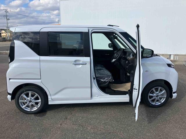 ムーヴＧ　届出済未使用車２ＷＤ　ＣＶＴ　６６０ｃｃ　衝突被害軽減ブレーキ　横滑り防止装置　ＡＢＳ　サイドエアバッグ　アイドリングストップ　プッシュボタンスタート　両側スライドドア　届出済未使用車（福島県）の中古車