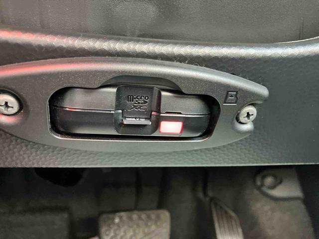 トールカスタムＧ４ＷＤ　ＣＶＴ　１０００ｃｃ　両側電動スライドドア　衝突被害軽減ブレーキ　横滑り防止装置　ＡＢＳ　アイドリングストップ　プッシュボタンスタート　ディスプレイオーディオ　ドライブレコーダー　クルコン（福島県）の中古車