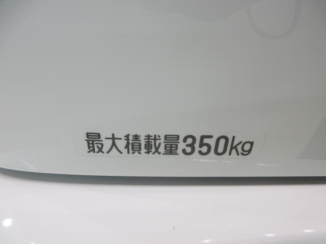 ハイゼットカーゴデラックスＡＭ／ＦＭラジオ　両側スライドドア　オートライト　キーレスエントリー　アイドリングストップ　４ＷＤ　ＭＴ５速　衝突被害軽減システム　レーンアシスト　オートマチックハイビーム　ティーゼットデオプラス（岡山県）の中古車