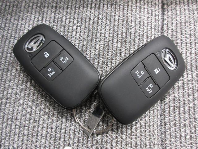 ムーヴキャンバスストライプスＧ両側パワースライドドア　シートヒーター　ＵＳＢ入力端子　ホッとカップホルダー　オートライト　キーフリー　アイドリングストップ　衝突被害軽減システム　レーンアシスト　オートマチックハイビーム（岡山県）の中古車