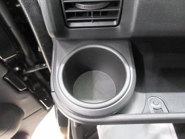 ハイゼットカーゴクルーズ　ＳＡ３両側スライドドア　４ＷＤ　ＭＴ５速　オートライト　キーレスエントリー　アイドリングストップ　ＣＤチューナー　衝突被害軽減システム　レーンアシスト　オートマチックハイビーム　ティーゼットデオプラス（岡山県）の中古車