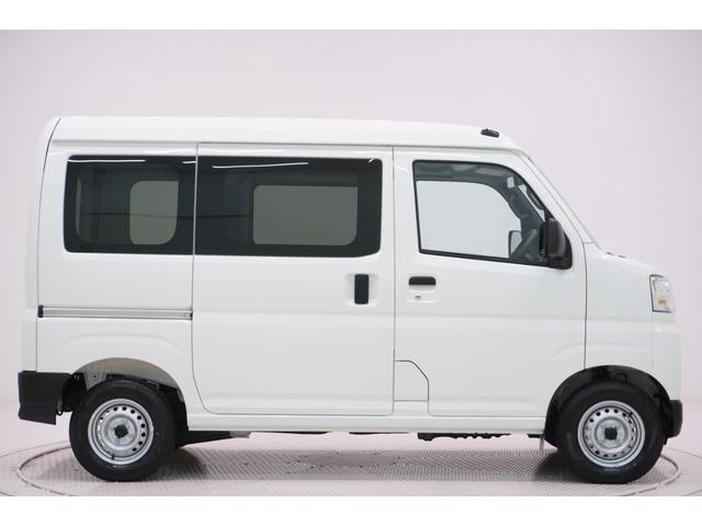 ハイゼットカーゴデラックス４ＷＤ　ＡＭ／ＦＭラジオ　両側スライドドア　オートライト　キーレスエントリー　アイドリングストップ　衝突被害軽減システム　レーンアシスト　オートマチックハイビーム　ティーゼットデオプラス（岡山県）の中古車