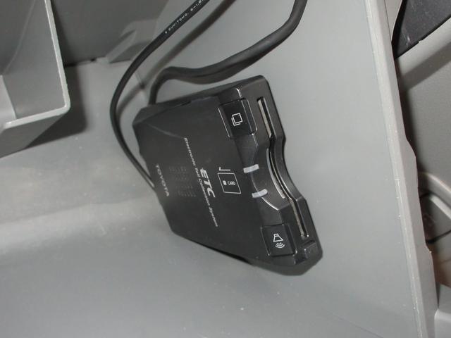 ムーヴメモリアルエディションキーフリー　ＣＤチューナー　電動格納式ドアミラー　エアコン　パワーステアリング　パワーウィンドウ　運転席エアバッグ　ＡＢＳ　ティーゼットデオプラス（岡山県）の中古車