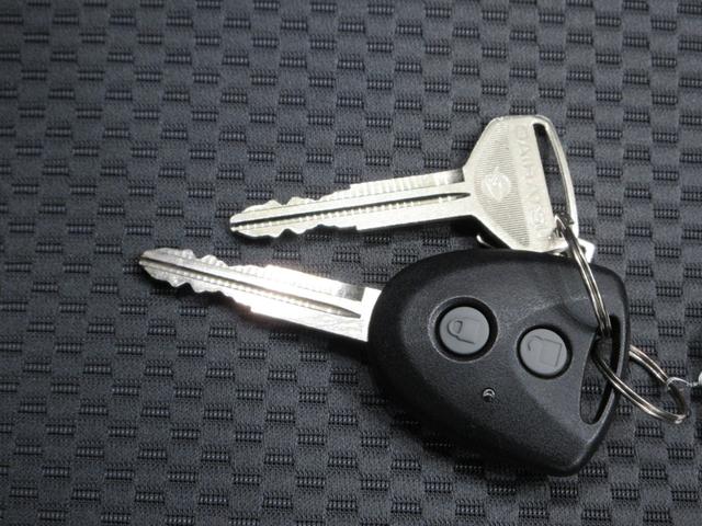 ハイゼットトラックジャンボ　ＳＡ３ｔＬＥＤヘッドランプ　４ＷＤ　キーレスエントリー　ＣＤチューナー　荷台作業灯　衝突被害軽減システム　レーンアシスト　エアコン　パワーステアリング　パワーウィンドウ　運転席エアバッグ　ＡＢＳ（岡山県）の中古車