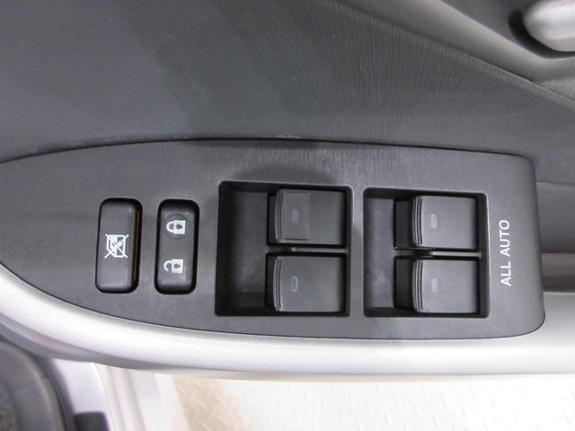 プリウスＳオートライト　キーフリー　電動格納式ドアミラー　エアコン　パワーステアリング　パワーウィンドウ　運転席エアバッグ　ＡＢＳ　ティーゼットデオプラス（岡山県）の中古車