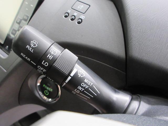 プリウスＳオートライト　キーフリー　電動格納式ドアミラー　エアコン　パワーステアリング　パワーウィンドウ　運転席エアバッグ　ＡＢＳ　ティーゼットデオプラス（岡山県）の中古車