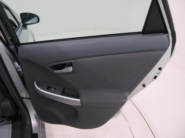 プリウスＳオートライト　キーフリー　電動格納式ドアミラー　エアコン　パワーステアリング　パワーウィンドウ　運転席エアバッグ　ＡＢＳ　ティーゼットデオプラス（岡山県）の中古車