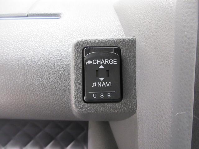 タントカスタムＲＳセレクション４ＷＤ　シートヒーター　両側パワースライドドア　オートライト　キーフリー　アイドリングストップ　バックモニター　ナビ　ドライブレコーダー　ＵＳＢ入力端子　Ｂｌｕｅｔｏｏｔｈ　ティーゼットデオプラス（岡山県）の中古車