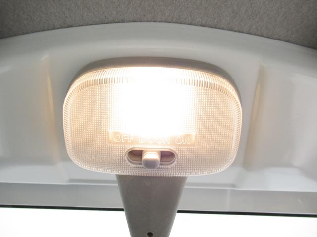 ハイゼットトラックスタンダードＭＴ５速　ＡＭ／ＦＭラジオ　エアコン　パワーステアリング　運転席エアバッグ　ティーゼットデオプラス（岡山県）の中古車