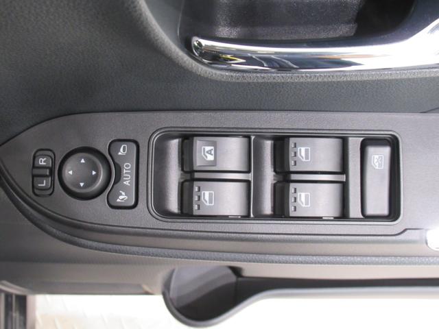 タントカスタムＸパノラマモニター　１０インチナビ　両側パワースライドドア　シートヒーター　ＵＳＢ入力端子　Ｂｌｕｅｔｏｏｔｈ　オートライト　キーフリー　アイドリングストップ　ティーゼットデオプラス（岡山県）の中古車