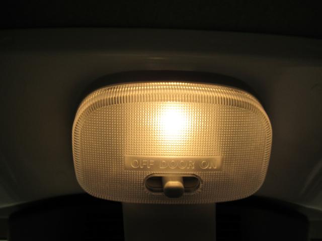 ハイゼットトラックスタンダード　農用スペシャル４ＷＤ　ＭＴ５速　荷台作業灯　ＡＭ／ＦＭラジオ　オートライト　アイドリングストップ　衝突被害軽減システム　レーンアシスト　オートマチックハイビーム　ティーゼットデオプラス（岡山県）の中古車