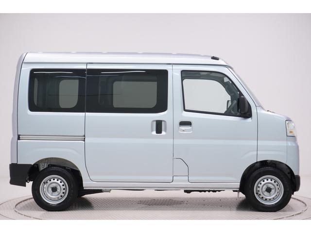 ハイゼットカーゴデラックス４ＷＤ　両側スライドドア　ＡＭ／ＦＭラジオ　オートライト　キーレスエントリー　アイドリングストップ　衝突被害軽減システム　レーンアシスト　オートマチックハイビーム　ティーゼットデオプラス（岡山県）の中古車