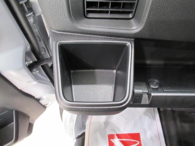 ハイゼットカーゴデラックス４ＷＤ　両側スライドドア　ＡＭ／ＦＭラジオ　オートライト　キーレスエントリー　アイドリングストップ　衝突被害軽減システム　レーンアシスト　オートマチックハイビーム　ティーゼットデオプラス（岡山県）の中古車