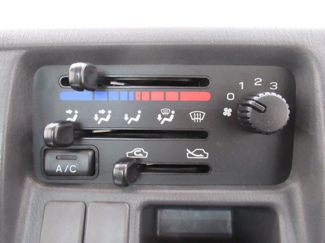 サンバートラックＴＢ５ＭＴ　４ＷＤ　ラジオ　エアコン　パワーステアリング　運転席エアバッグ　ティーゼットデオプラス（岡山県）の中古車