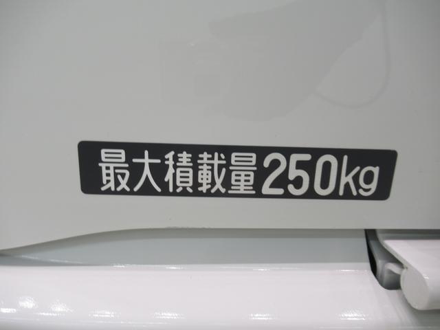 ハイゼットカーゴデッキバンＧ４ＷＤ　ＬＥＤヘッドランプ　７インチナビ　両側パワースライドドア　ＵＳＢ入力端子　Ｂｌｕｅｔｏｏｔｈ　電動格納式ドアミラー　オートライト　キーフリー　アイドリングストップ　ティーゼットデオプラス（岡山県）の中古車