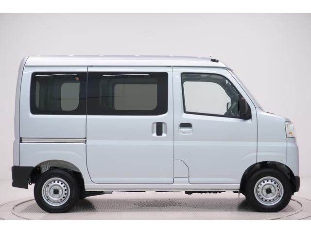 ハイゼットカーゴデラックス４ＷＤ　両側スライドドア　オートライト　キーレスエントリー　アイドリングストップ　衝突被害軽減システム　レーンアシスト　オートマチックハイビーム　ティーゼットデオプラス（岡山県）の中古車