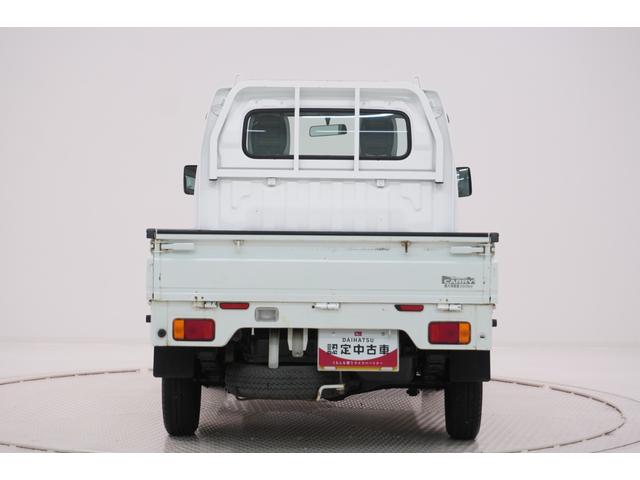 キャリイトラックＦＣエアコン・パワステ４ＷＤ　ＭＴ５速　ＡＭ／ＦＭラジオ　エアコン　パワーステアリング　ティーゼットデオプラス（岡山県）の中古車