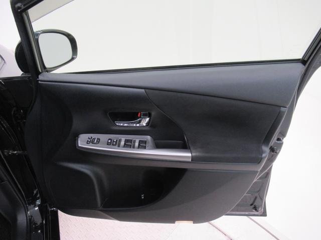 プリウスアルファSオートライト キーフリー 電動格納式ドアミラー エアコン パワーステアリング パワーウィンドウ 運転席エアバッグ ABS ティーゼットデオプラス(岡山県)の中古車