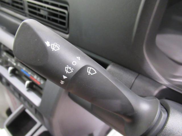 ハイゼットトラックスタンダード　農用スペシャル４ＷＤ　ＭＴ５速　荷台作業灯　ＡＭ／ＦＭラジオ　オートライト　アイドリングストップ　衝突被害軽減システム　レーンアシスト　オートマチックハイビーム　ティーゼットデオプラス（岡山県）の中古車