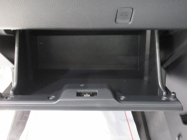 ハイゼットトラックスタンダード　農用スペシャル４ＷＤ　ＭＴ５速　荷台作業灯　ＡＭ／ＦＭラジオ　オートライト　アイドリングストップ　衝突被害軽減システム　レーンアシスト　オートマチックハイビーム　ティーゼットデオプラス（岡山県）の中古車