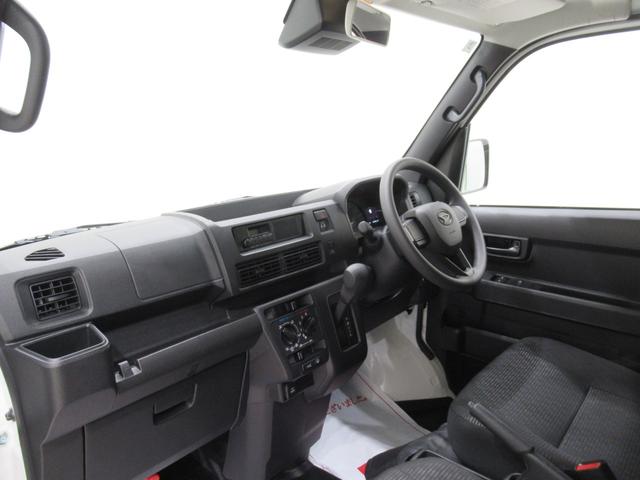 ハイゼットカーゴデラックス４ＷＤ　ＡＭ／ＦＭラジオ　両側スライドドア　オートライト　キーレスエントリー　アイドリングストップ　衝突被害軽減システム　レーンアシスト　オートマチックハイビーム　ティーゼットデオプラス（岡山県）の中古車