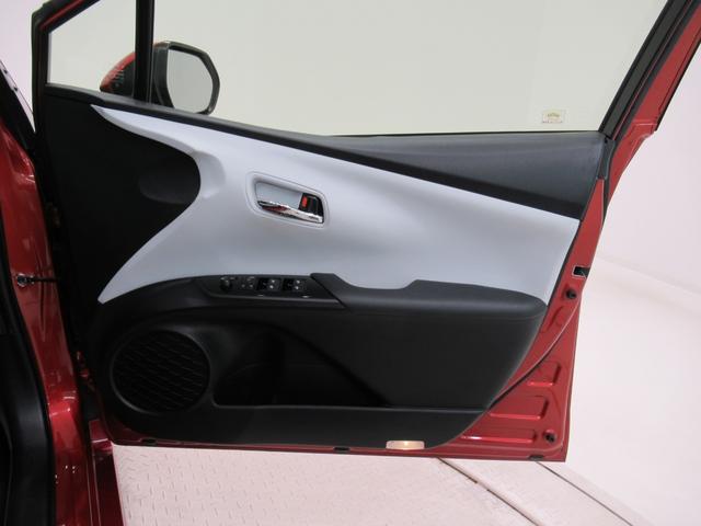 プリウスSツーリングセレクションシートヒーター オートライト キーフリー 電動格納式ドアミラー エアコン パワーステアリング パワーウィンドウ 運転席エアバッグ ABS ティーゼットデオプラス(岡山県)の中古車