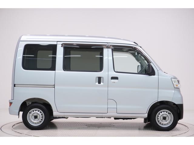 ハイゼットカーゴデラックス SA3両側スライドドア オートライト キーレスエントリー アイドリングストップ ナビ USB入力端子 Bluetooth 衝突被害軽減システム レーンアシスト オートマチックハイビーム(岡山県)の中古車