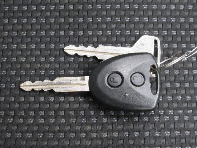 ハイゼットカーゴデラックス SA34WD 両側スライドドア キーレスエントリー アイドリングストップ USB入力端子 衝突被害軽減システム レーンアシスト オートマチックハイビーム ティーゼットデオプラス(岡山県)の中古車