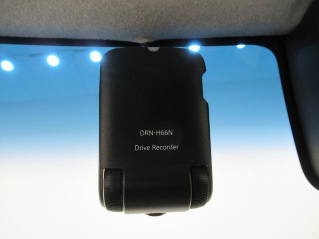 タントカスタムＲＳトップエディション　ＳＡ３シートヒーター　両側パワースライドドア　オートライト　キーフリー　アイドリングストップ　ＵＳＢ入力端子　衝突被害軽減システム　レーンアシスト　オートマチックハイビーム　ティーゼットデオプラス（岡山県）の中古車