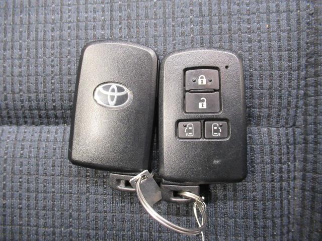 シエンタハイブリッドＧシートヒーター　オートライト　キーフリー　ＵＳＢ入力端子　電動格納式ドアミラー　エアコン　パワーステアリング　パワーウィンドウ　運転席エアバッグ　ＡＢＳ　ティーゼットデオプラス（岡山県）の中古車