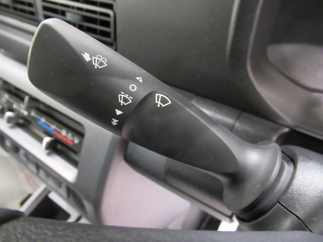 ハイゼットトラックスタンダード　農用スペシャル４ＷＤ　ＭＴ５速　荷台作業灯　オートライト　アイドリングストップ　衝突被害軽減システム　レーンアシスト　オートマチックハイビーム　エアコン　パワーステアリング　ティーゼットデオプラス（岡山県）の中古車