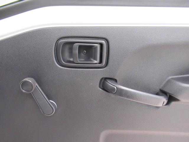 ハイゼットトラックスタンダード　農用スペシャル４ＷＤ　ＭＴ５速　荷台作業灯　オートライト　アイドリングストップ　衝突被害軽減システム　レーンアシスト　オートマチックハイビーム　エアコン　パワーステアリング　ティーゼットデオプラス（岡山県）の中古車