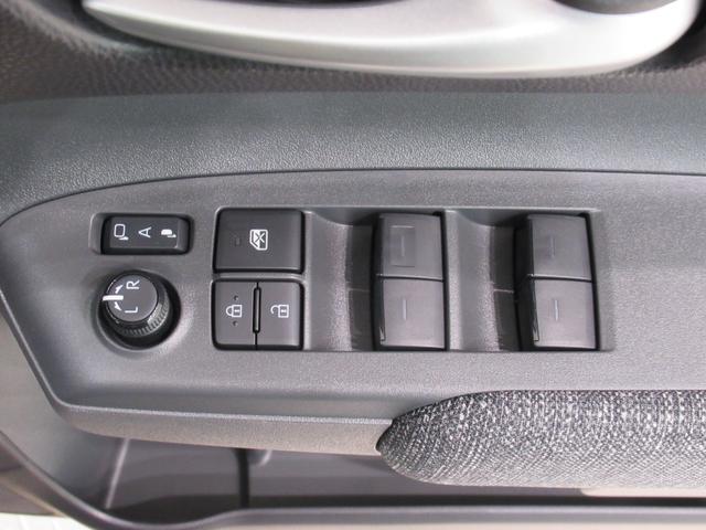 シエンタハイブリッドＺシートヒーター　両側パワースライドドア　オートライト　キーフリー　ＵＳＢ入力端子　エアコン　パワーステアリング　パワーウィンドウ　運転席エアバッグ　ＡＢＳ　ティーゼットデオプラス（岡山県）の中古車