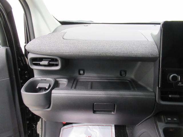 シエンタハイブリッドＺシートヒーター　両側パワースライドドア　オートライト　キーフリー　ＵＳＢ入力端子　エアコン　パワーステアリング　パワーウィンドウ　運転席エアバッグ　ＡＢＳ　ティーゼットデオプラス（岡山県）の中古車