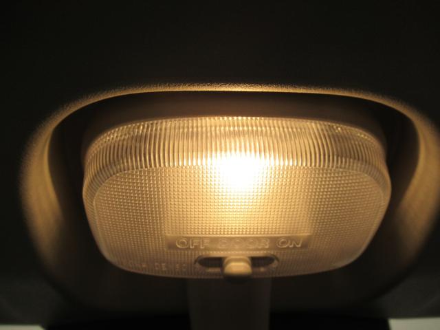 ハイゼットカーゴデラックスＡＭ／ＦＭラジオ　両側スライドドア　オートライト　キーレスエントリー　アイドリングストップ　衝突被害軽減システム　レーンアシスト　オートマチックハイビーム　ティーゼットデオプラス（岡山県）の中古車