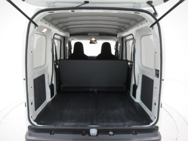 ハイゼットカーゴデラックスＡＭ／ＦＭラジオ　両側スライドドア　オートライト　キーレスエントリー　アイドリングストップ　衝突被害軽減システム　レーンアシスト　オートマチックハイビーム　ティーゼットデオプラス（岡山県）の中古車