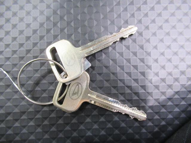 ハイゼットトラックスタンダード 農用スペシャル4WD 荷台作業灯 AM/FMラジオ オートライト アイドリングストップ 衝突被害軽減システム レーンアシスト オートマチックハイビーム エアコン パワーステアリング ティーゼットデオプラス(岡山県)の中古車