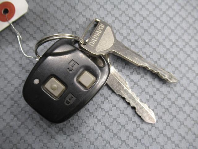 ハイゼットカーゴデラックスAM/FMラジオ 両側スライドドア エアコン パワーステアリング パワーウィンドウ 運転席エアバッグ ティーゼットデオプラス(岡山県)の中古車