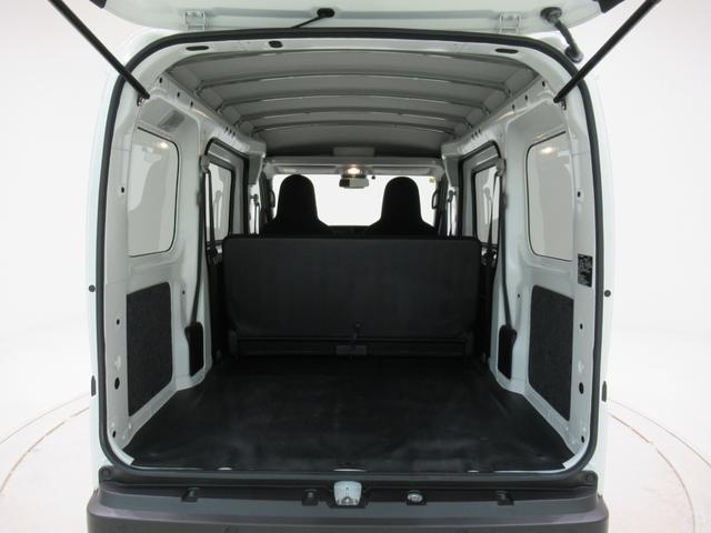 ハイゼットカーゴデラックス両側スライドドア CDチューナー キーレスエントリー アイドリングストップ 衝突被害軽減システム レーンアシスト オートマチックハイビーム ティーゼットデオプラス(岡山県)の中古車