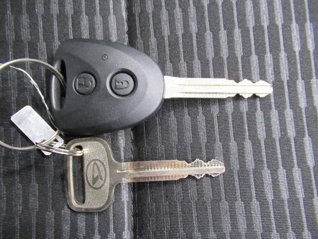 ハイゼットカーゴデラックス両側スライドドア CDチューナー キーレスエントリー アイドリングストップ 衝突被害軽減システム レーンアシスト オートマチックハイビーム ティーゼットデオプラス(岡山県)の中古車