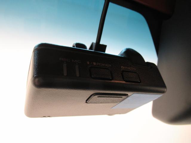 ハイゼットトラックスタンダード　農用スペシャル４ＷＤ　ＡＭ／ＦＭラジオ　ドライブレコーダー　荷台作業灯　オートライト　アイドリングストップ　衝突被害軽減システム　レーンアシスト　オートマチックハイビーム　ティーゼットデオプラス（岡山県）の中古車