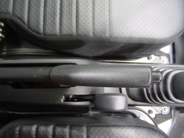 ハイゼットトラックスタンダード　農用スペシャル４ＷＤ　ＭＴ５速　ＬＥＤヘッドランプ　ＡＭ／ＦＭラジオ　荷台作業灯　オートライト　キーフリー　アイドリングストップ　衝突被害軽減システム　レーンアシスト　オートマチックハイビーム（岡山県）の中古車