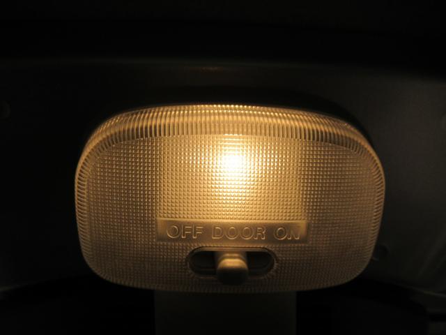 ハイゼットトラックスタンダード　農用スペシャル４ＷＤ　ＭＴ５速　ＬＥＤヘッドランプ　ＡＭ／ＦＭラジオ　荷台作業灯　オートライト　キーフリー　アイドリングストップ　衝突被害軽減システム　レーンアシスト　オートマチックハイビーム（岡山県）の中古車